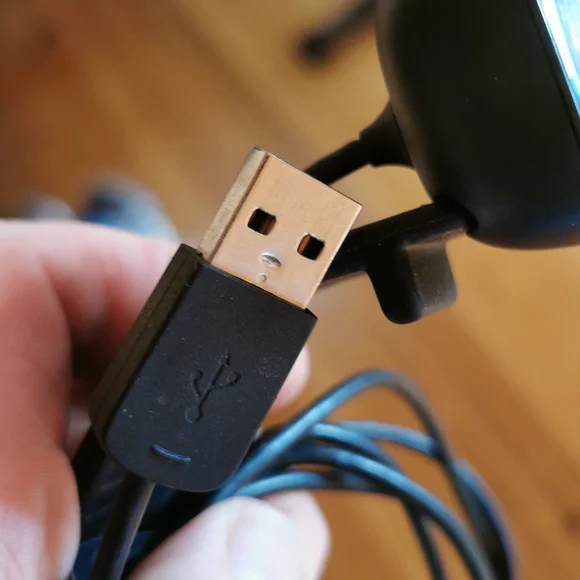 Microsoft web cam. - Picture 2 of 2